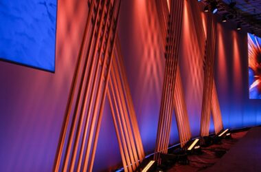 X Show Side - Orange